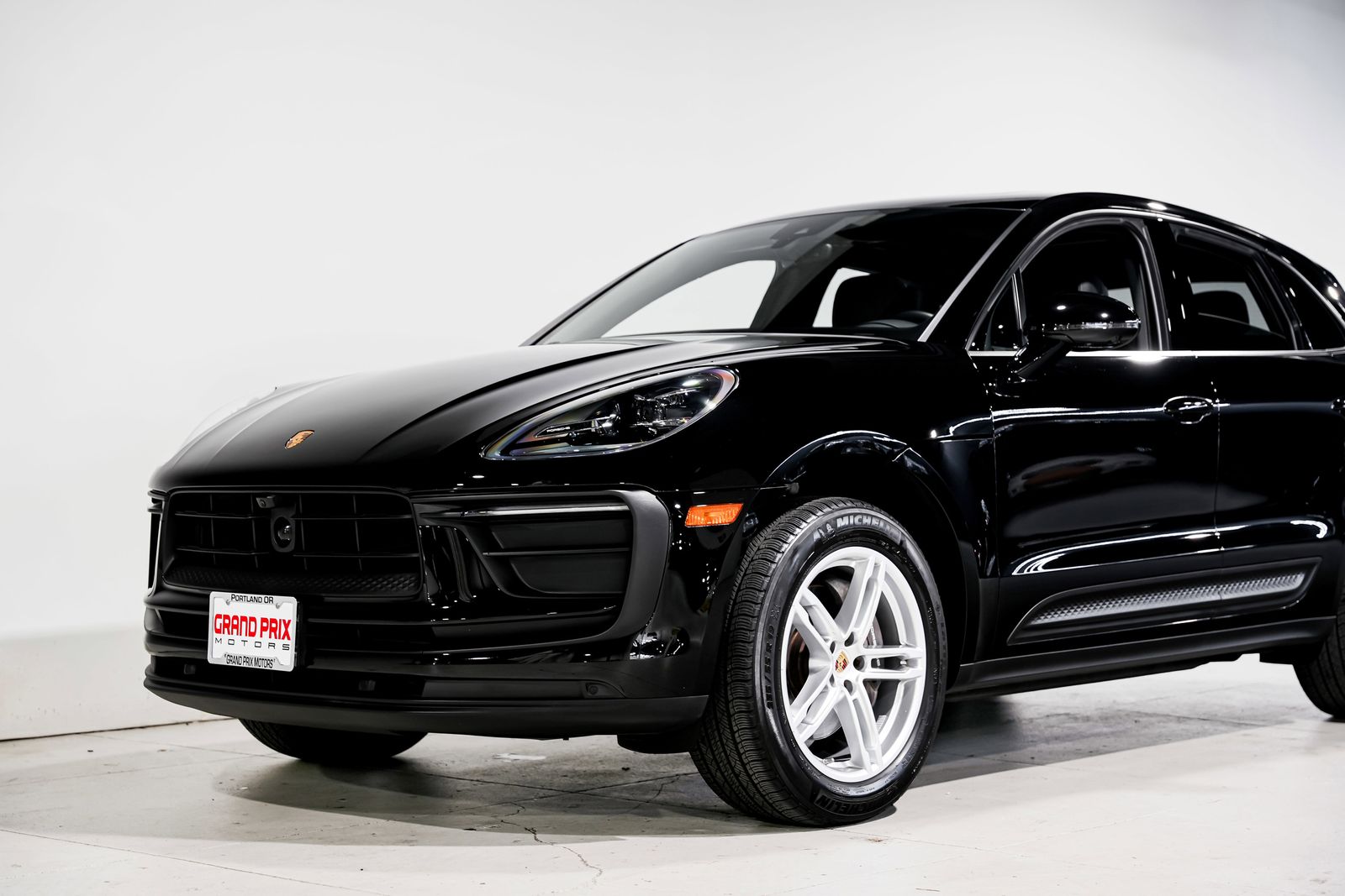 2024 Porsche Macan Base — photo 35