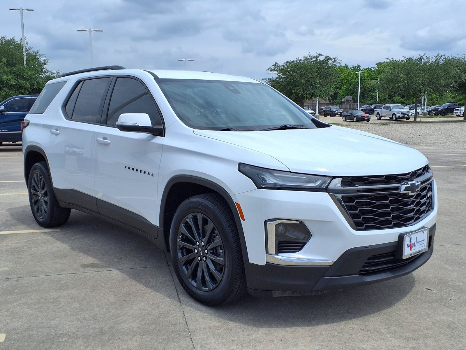 2023 Chevrolet Traverse RS - 2