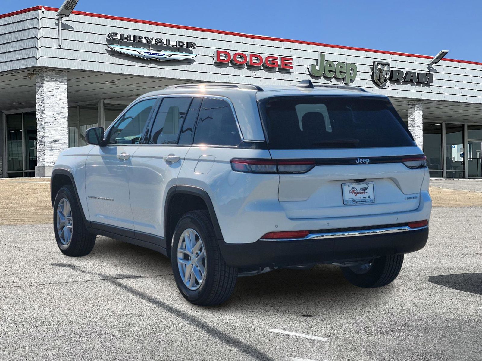 2025 Jeep Grand Cherokee Laredo 4