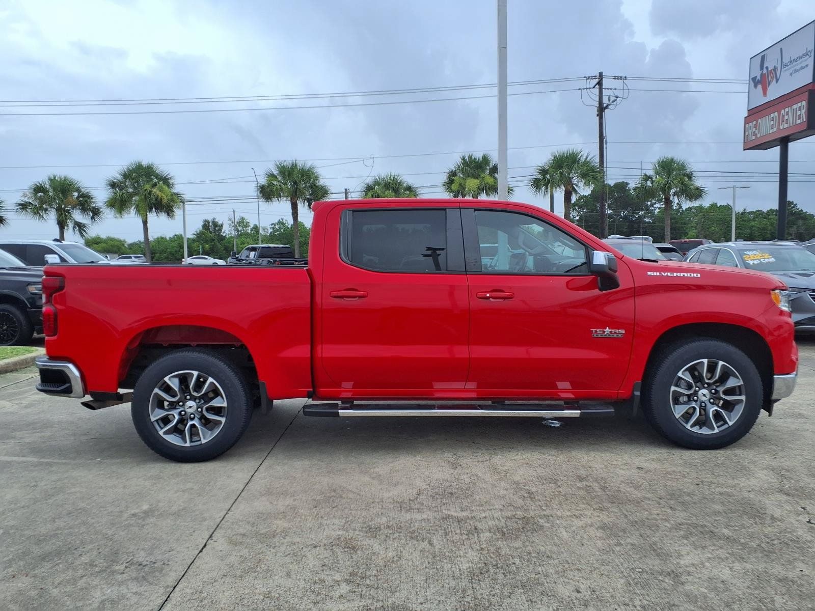 2022 Chevrolet Silverado 1500 LT - 3