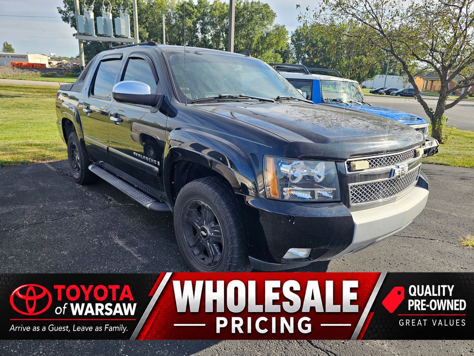 Black 2007 Chevrolet Avalanche Pickup Truck Four-Wheel Drive 4-Speed Automatic Overdrive