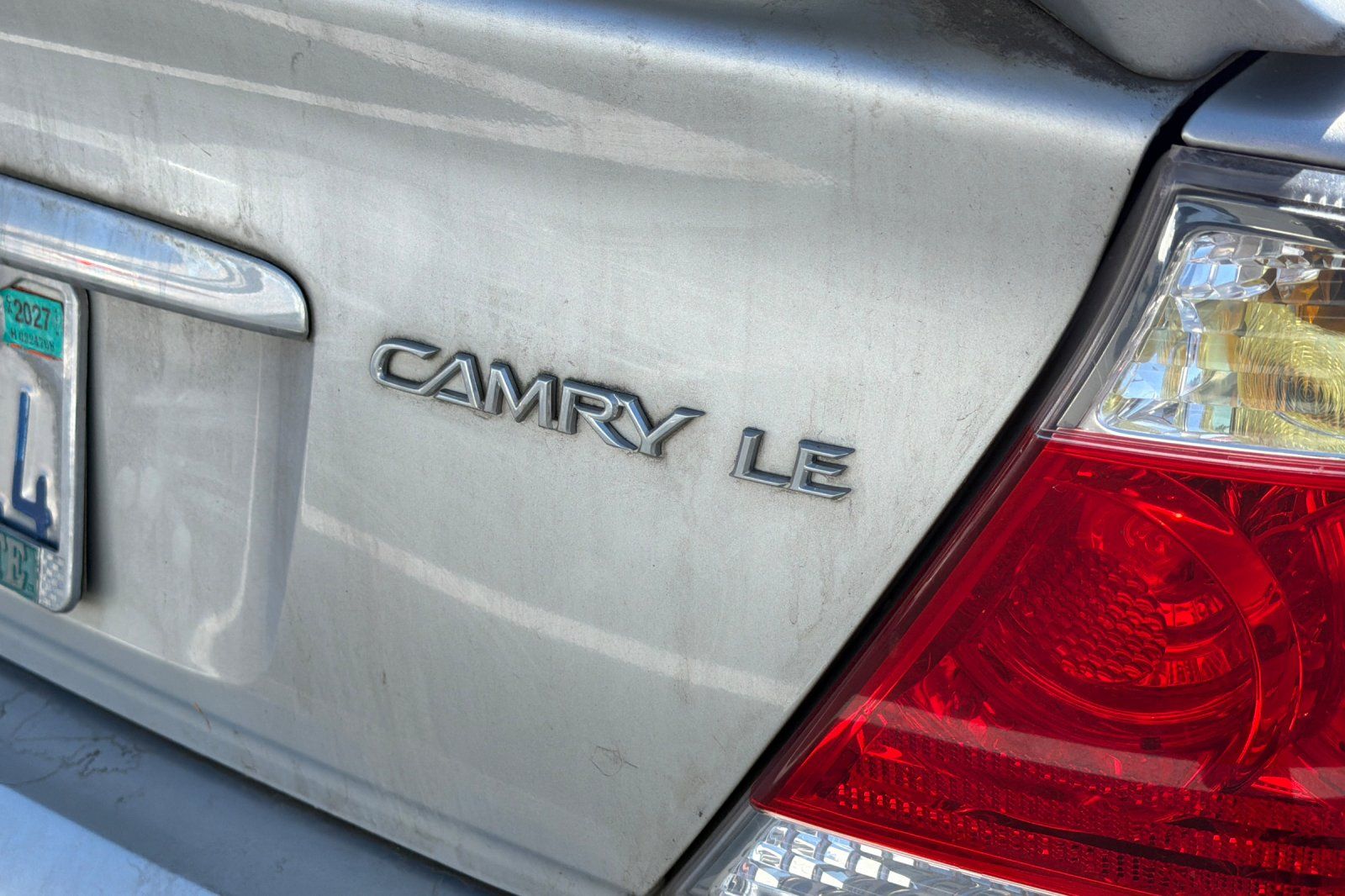 Used 2005 Silver Toyota LE image 7