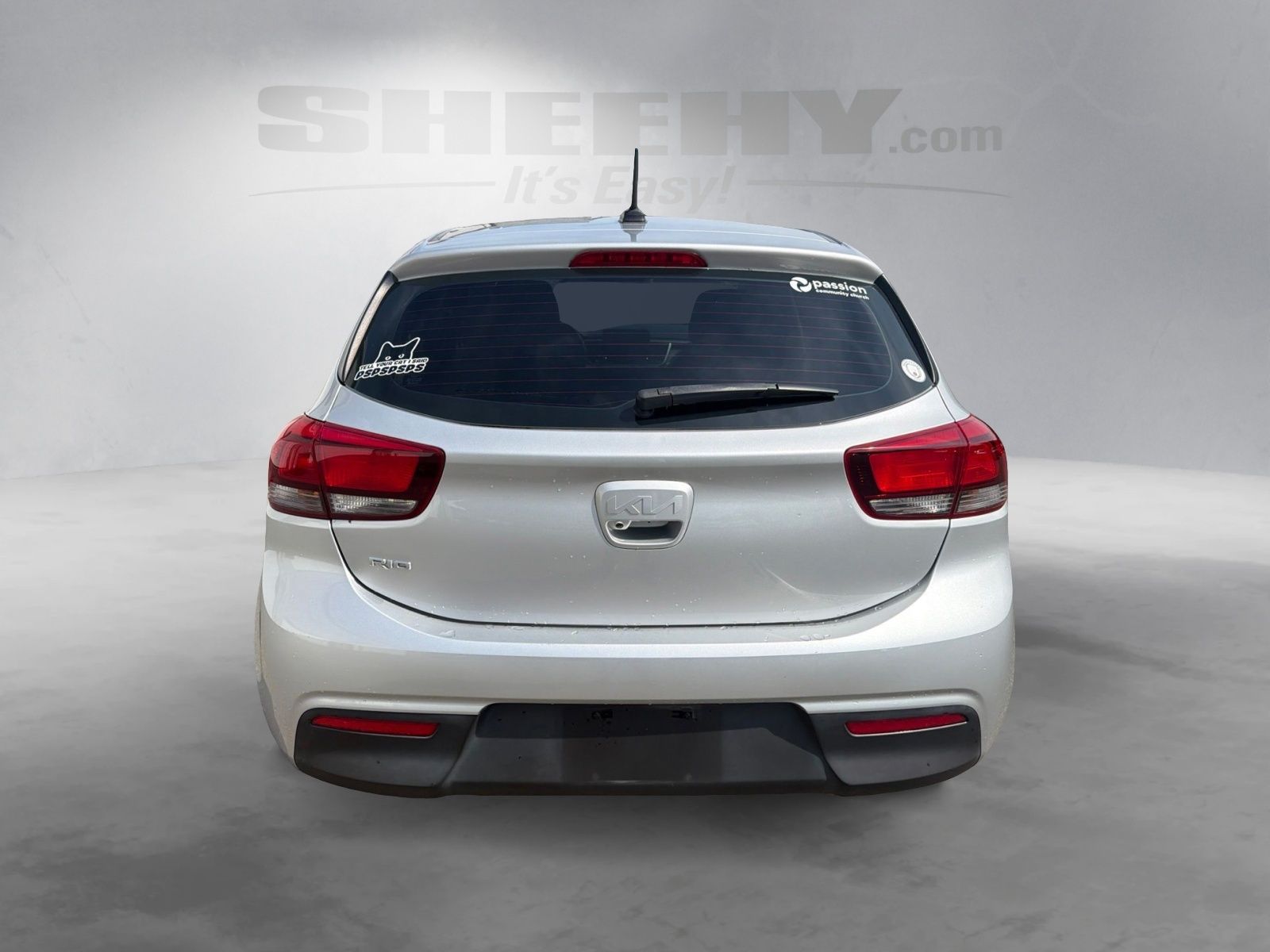 Used 2022 Silky Silver Kia S image 13