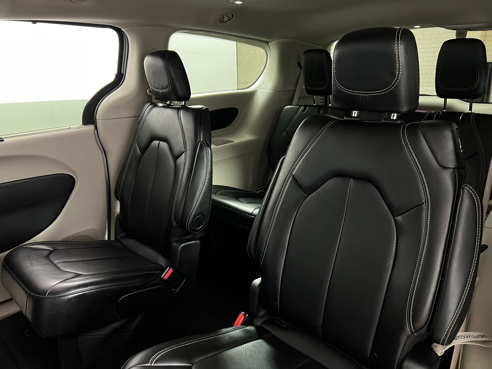 Thumbnail: 2024 Chrysler Pacifica - 25