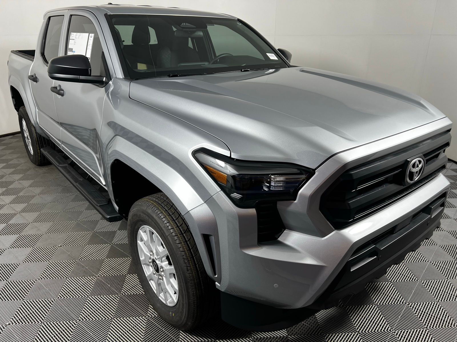 2025 Toyota Tacoma SR 3