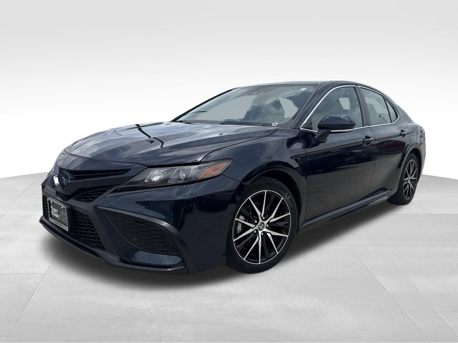 2021 Toyota Camry Hybrid SE