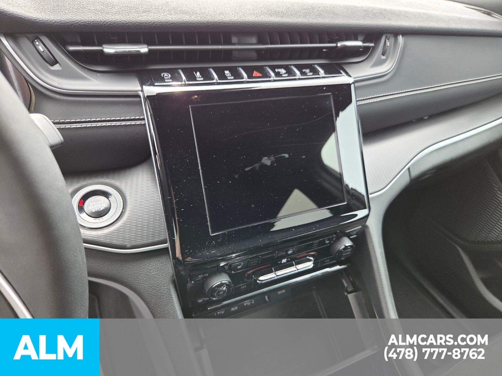 Used 2025 Silver Jeep Altitude image 21