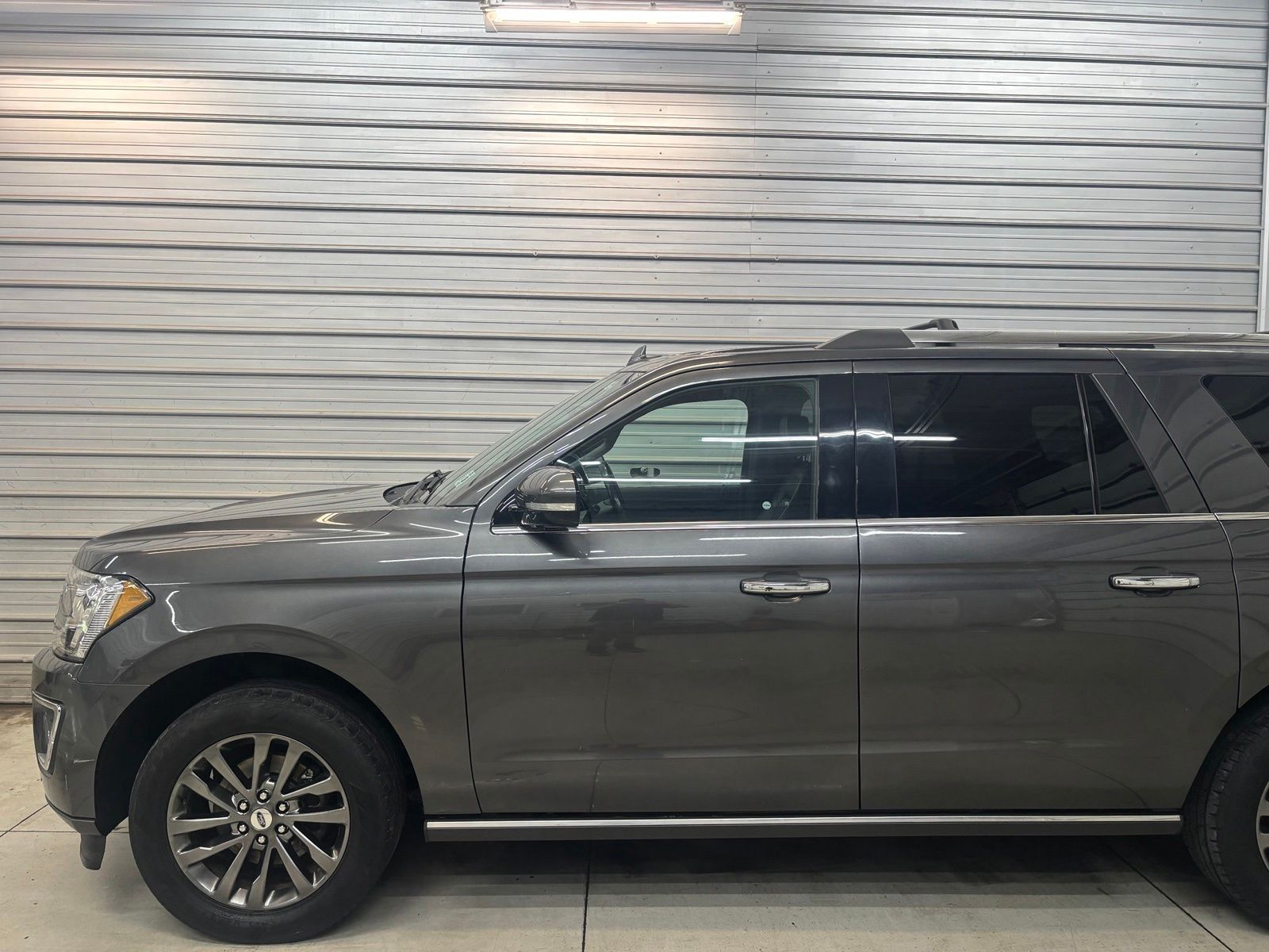 Photo 3 of 2021 Ford Expedition MAX Limited