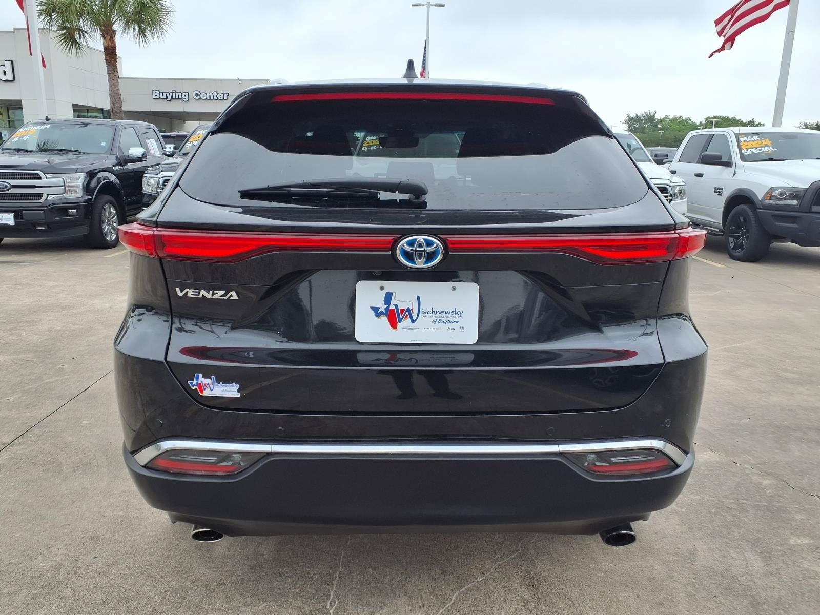 2024 Toyota Venza XLE - 5