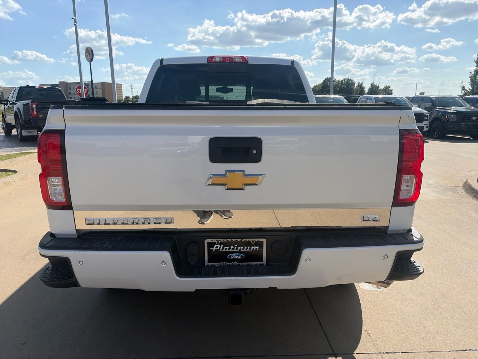 View vehicle photo 6