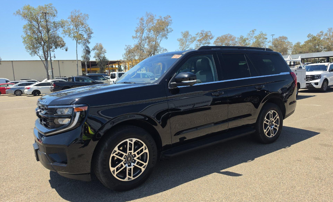 Black Metallic 2025 Ford Expedition Active RWD SUV / Crossover 4X2 Automatic