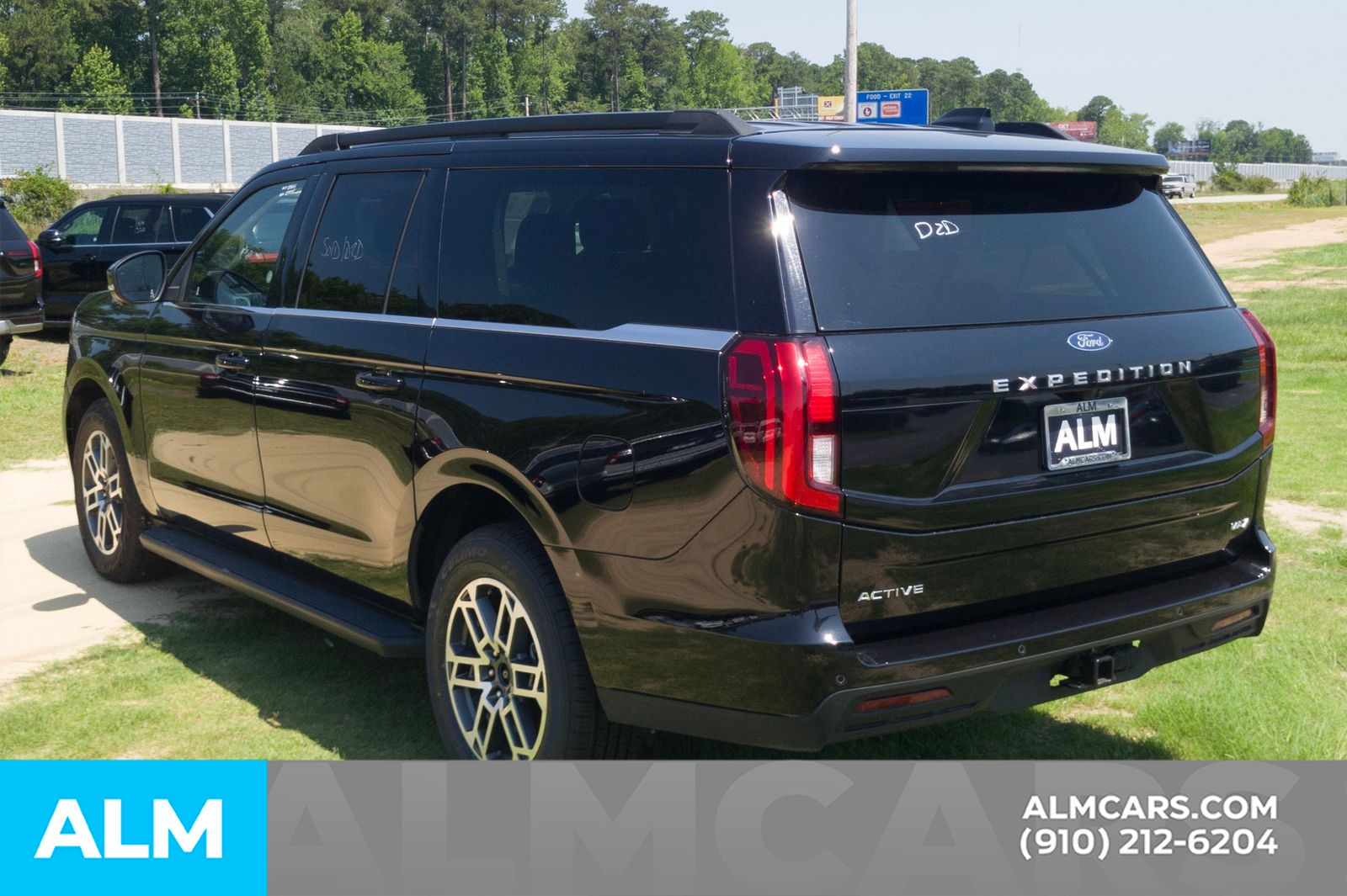 Used 2025 Black Metallic Ford Active image 11