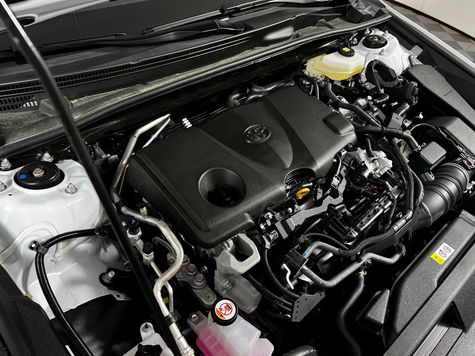 Thumbnail: 2025 Toyota Camry - 10