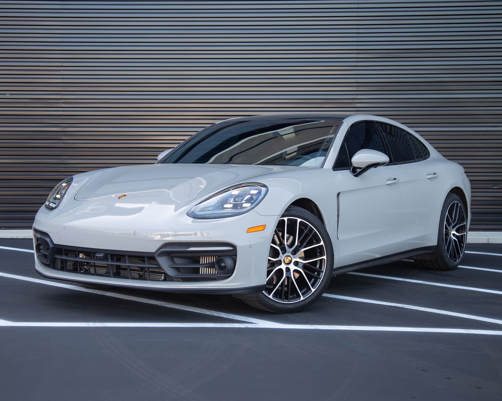 2023 Porsche Panamera Platinum Edition RWD Sedan Rear-Wheel Drive 8-Speed Automatic