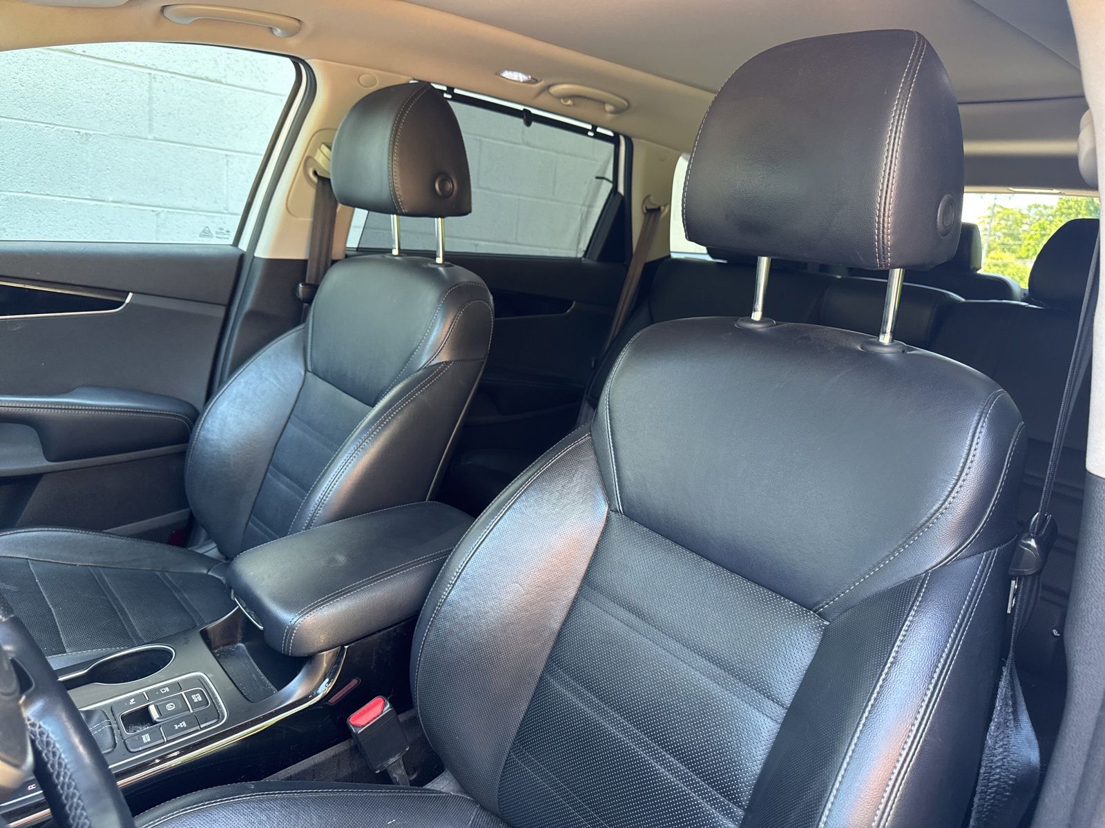 Used 2019 Snow White Pearl Kia SX image 8