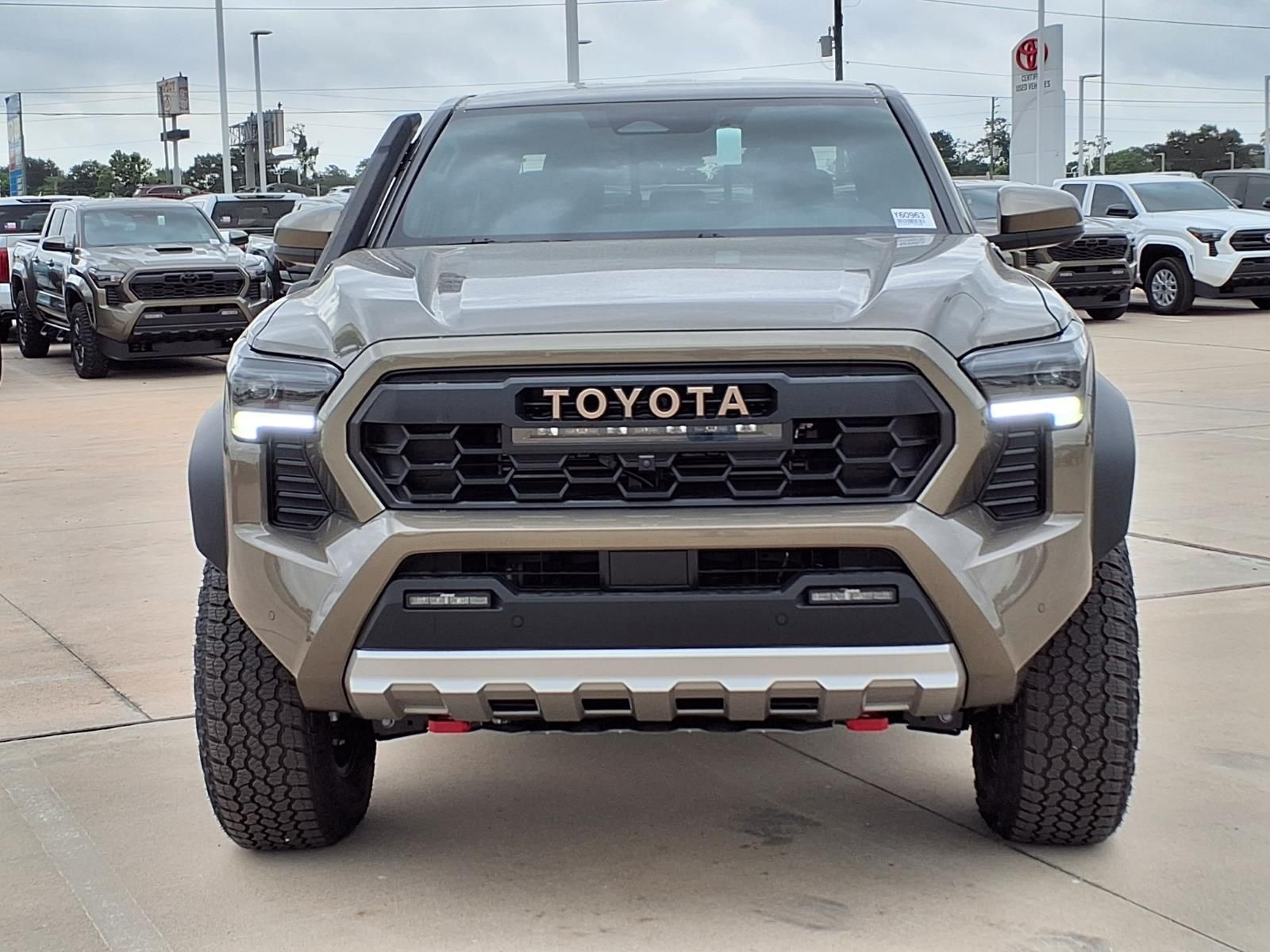 2026 Toyota Tacoma Hybrid Trailhunter - 3