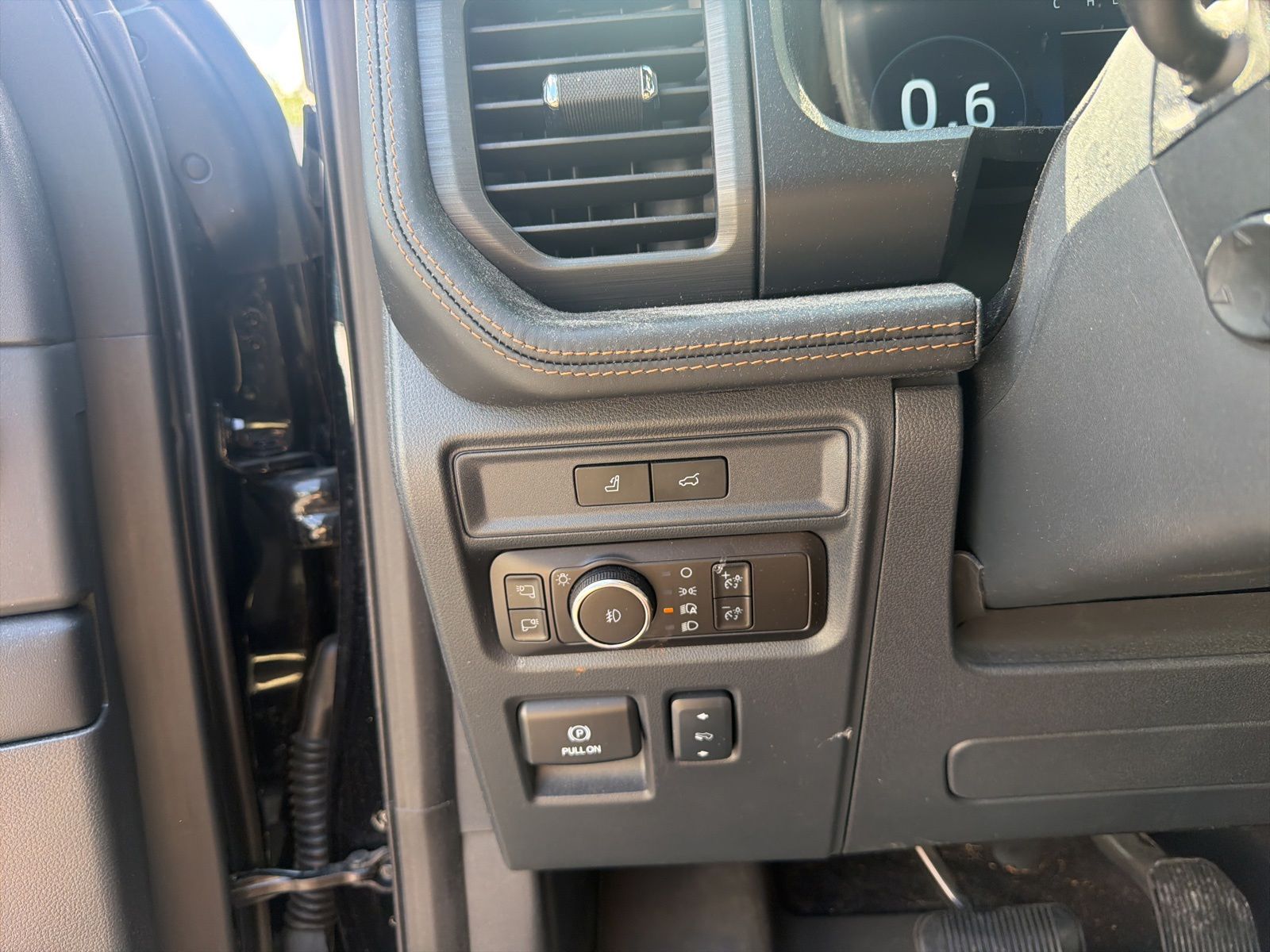Used 2023 Black Metallic Ford Platinum image 22