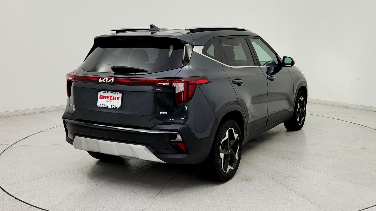 Used 2024 Gray Kia EX image 6