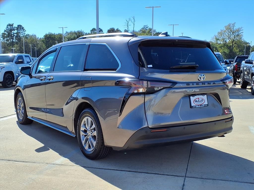 2023 Toyota Sienna XLE  at Don McGill Toyota