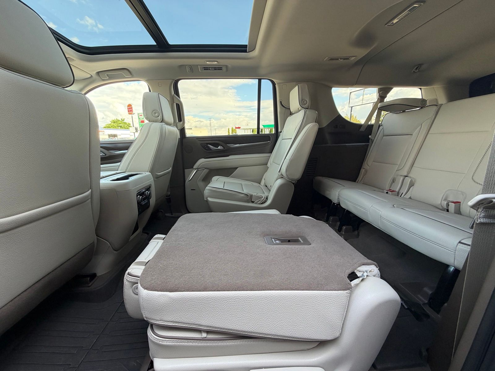 Used 2023 GMC Yukon XL SUV