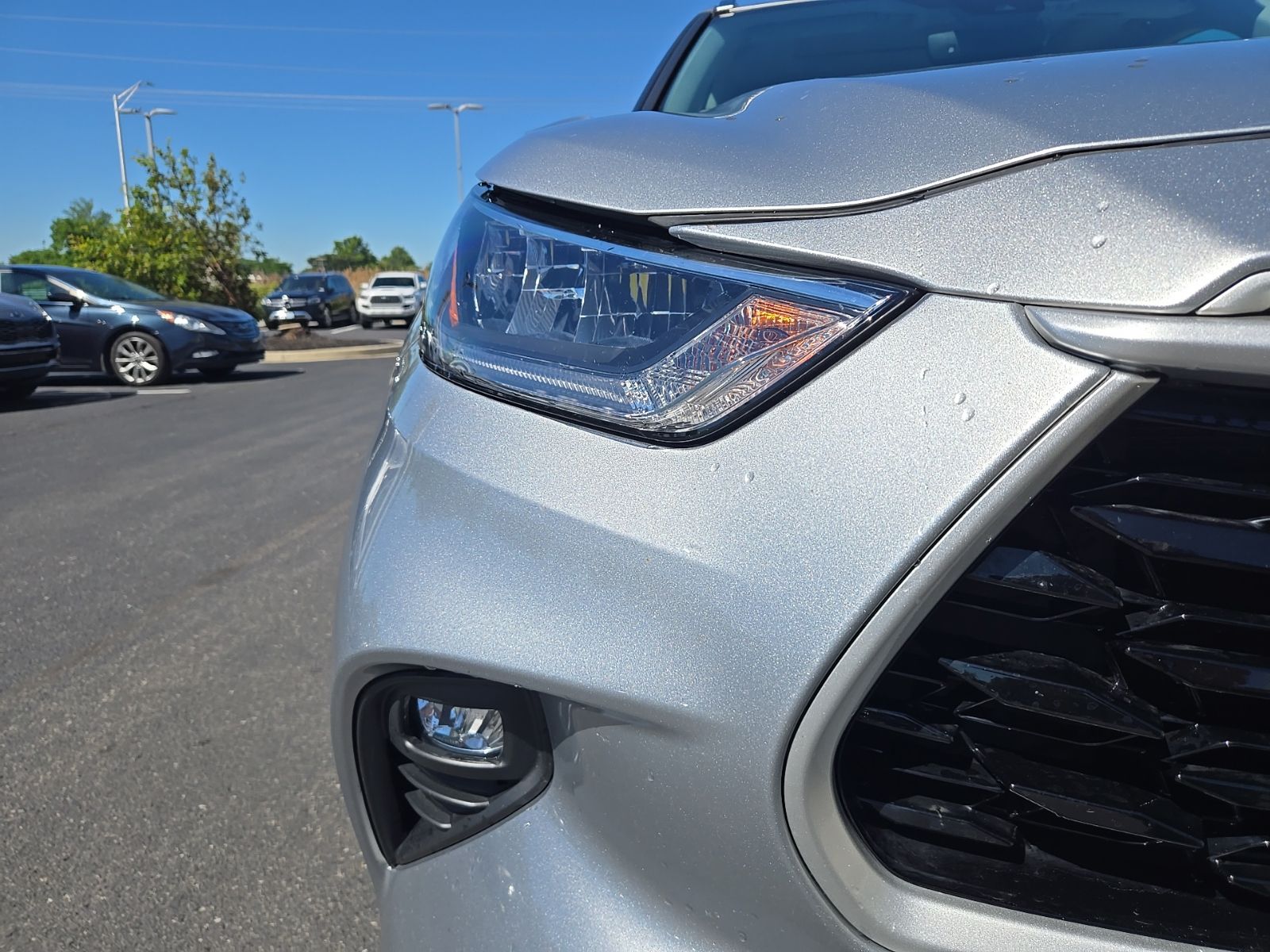used 2020 Toyota Highlander car, priced at $29,705