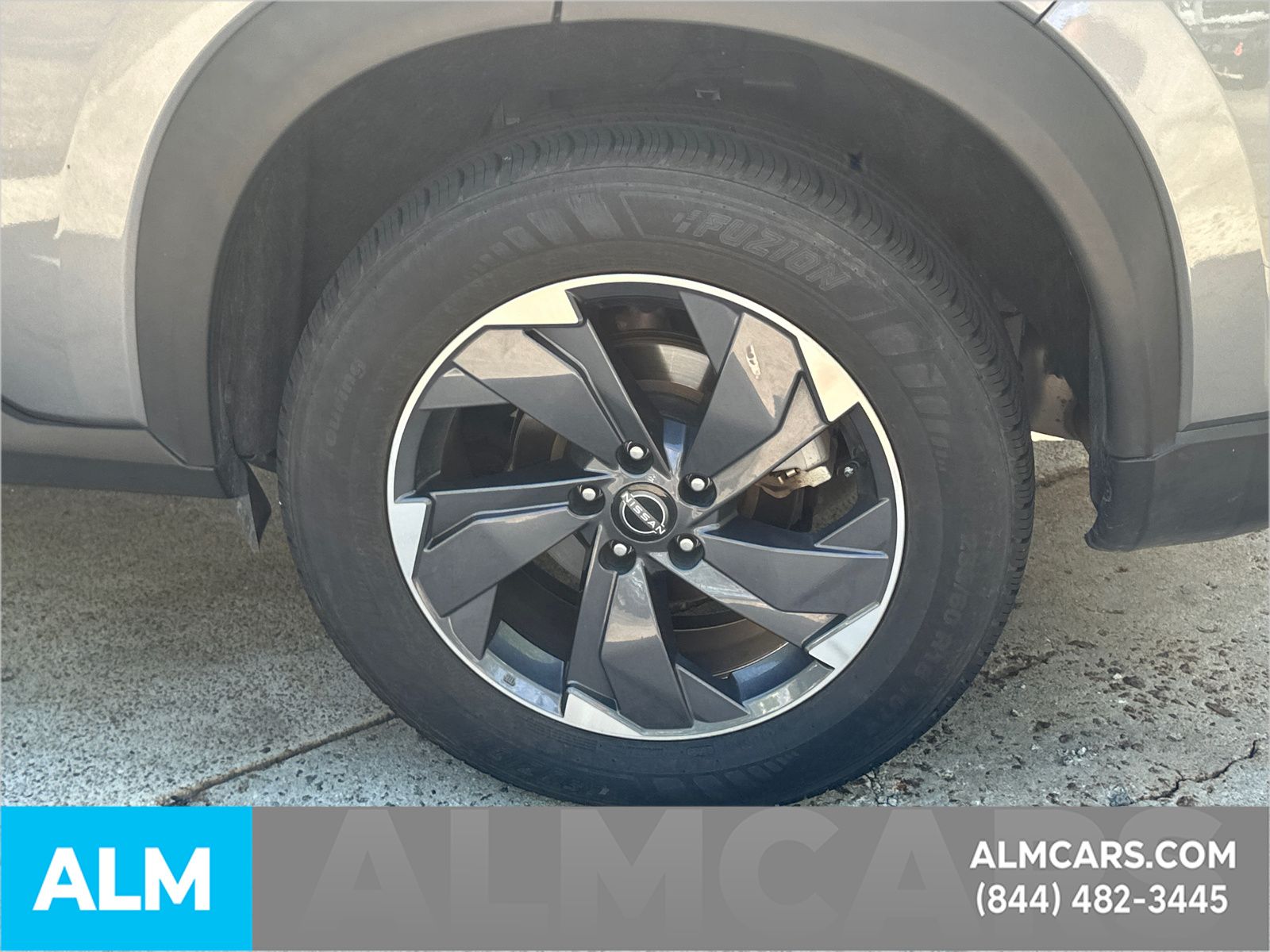 Used 2025 Gray Nissan SV image 38