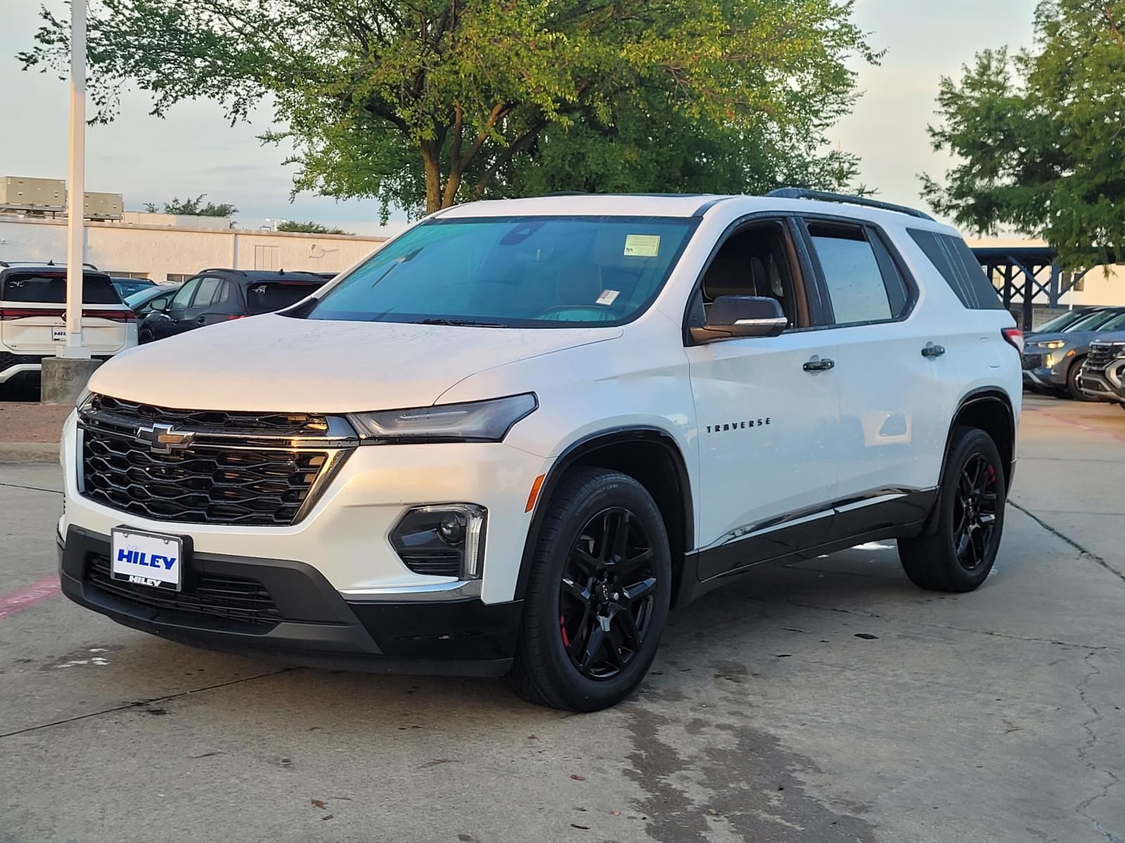 used 2023 Chevrolet Traverse car, priced at $35,990