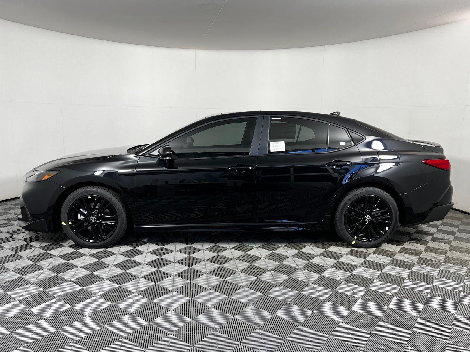 Thumbnail: 2025 Toyota Camry - 8