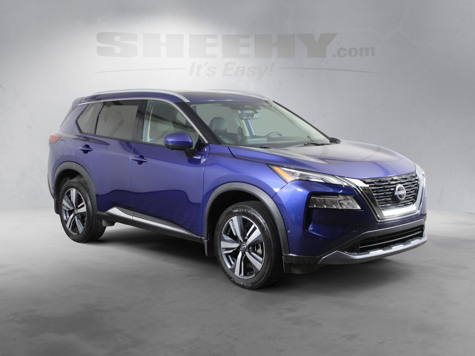 Used 2023 Blue Nissan SL image 2