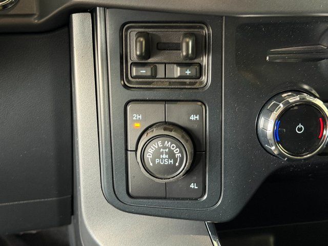 New 2026 Oxford White Ford XLT image 28