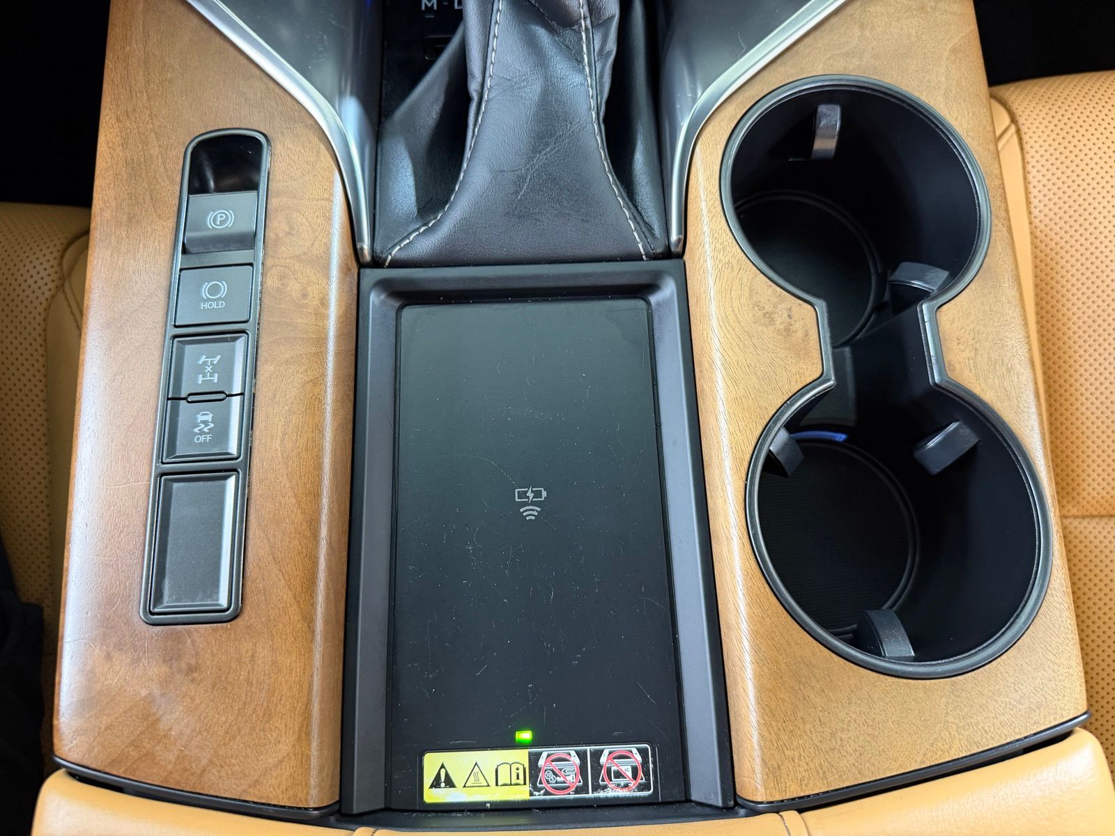 Used 2024 White Lexus 600 Premium image 22