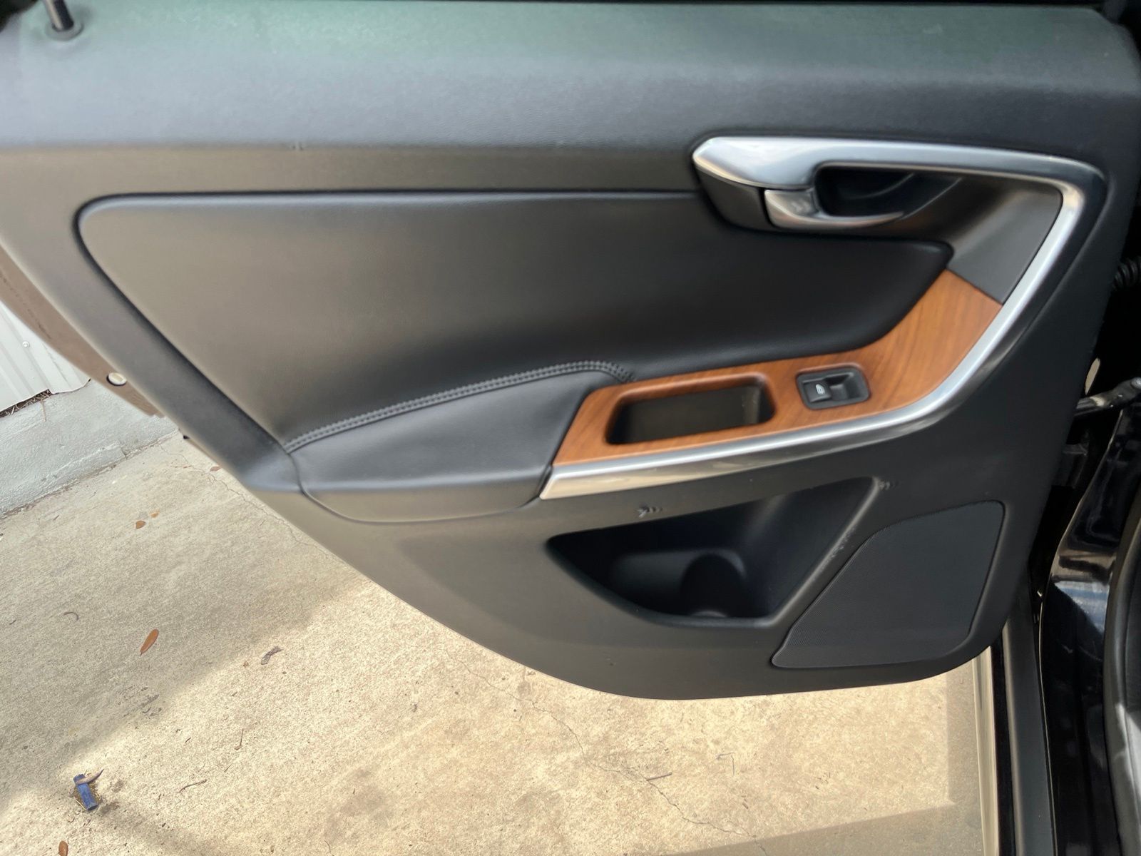 Used Car 2016 Volvo Xc60  T5 Drive-e Premier For Sale Under $12,000 In Austin, Texas