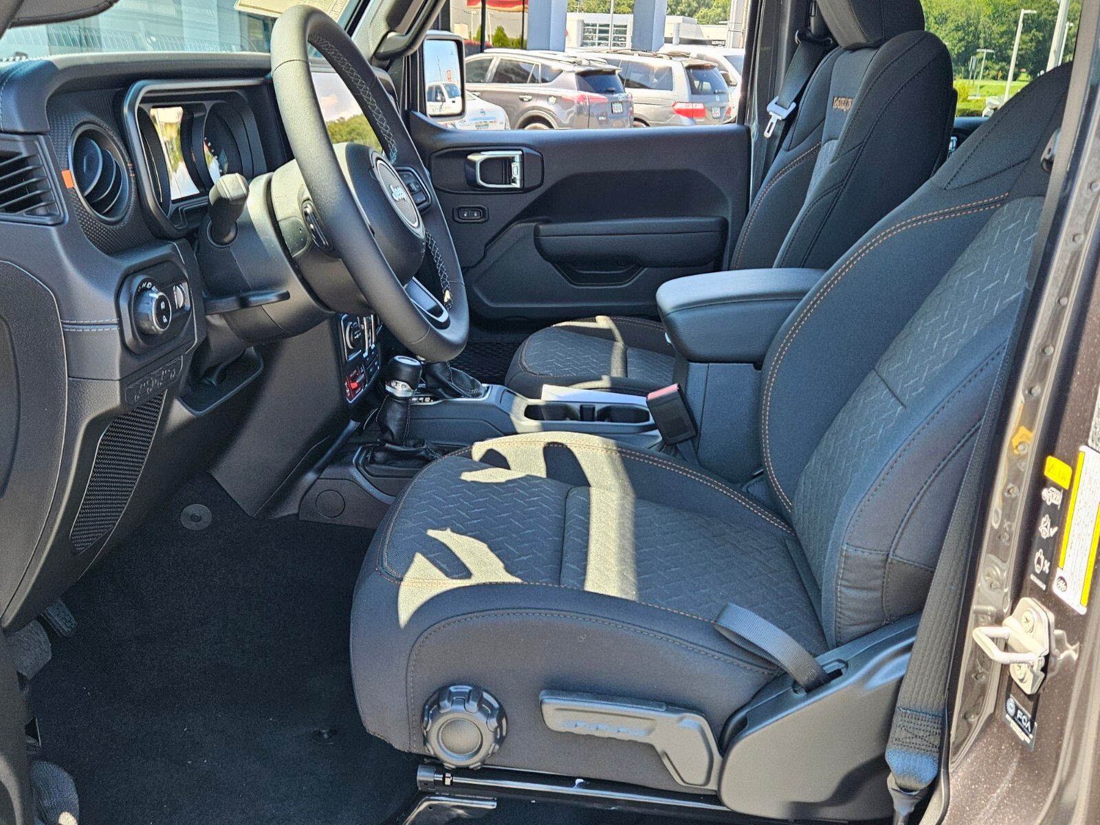 2025 Jeep Gladiator Mojave photo 2