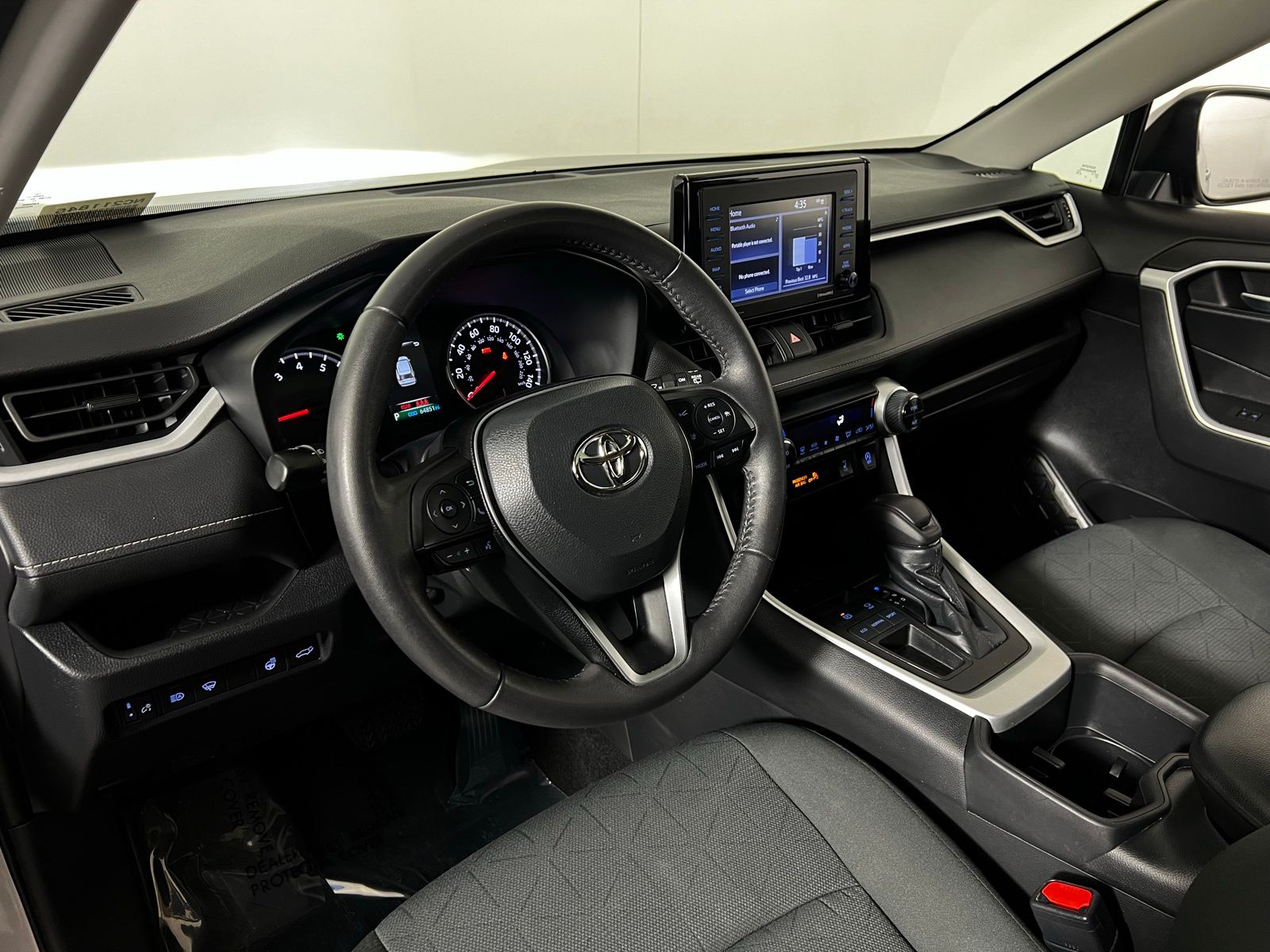 2022 Toyota RAV4 XLE 12