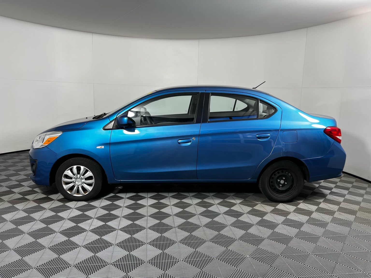 Thumbnail: 2018 Mitsubishi Mirage G4 - 8