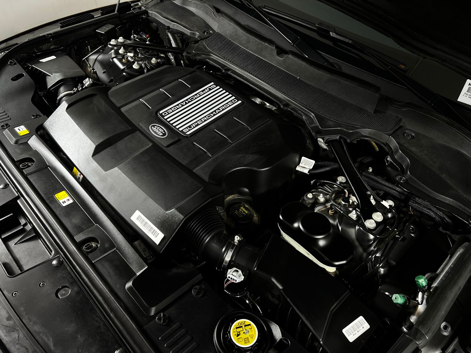 Thumbnail: 2021 Land Rover Range Rover - 29