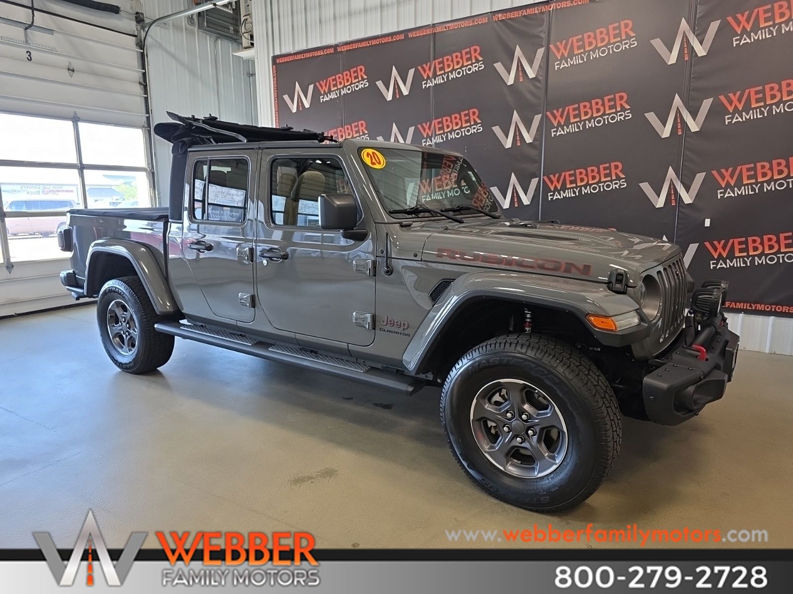 Sting-Gray Clearcoat 2020 Jeep Gladiator Pickup Truck Four-Wheel Drive 8-Speed Automatic