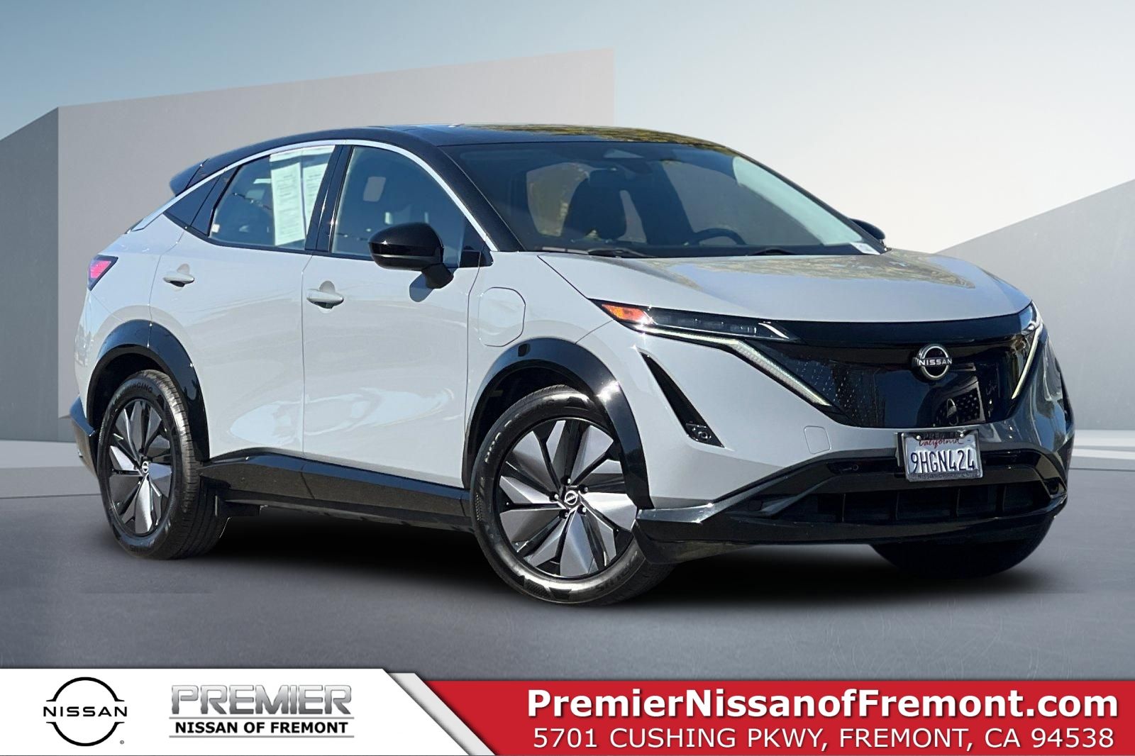 Boulder Gray Pearl/Black Diamond Pearl 2023 Nissan Ariya SUV / Crossover Front-Wheel Drive Continuously Variable Transmission