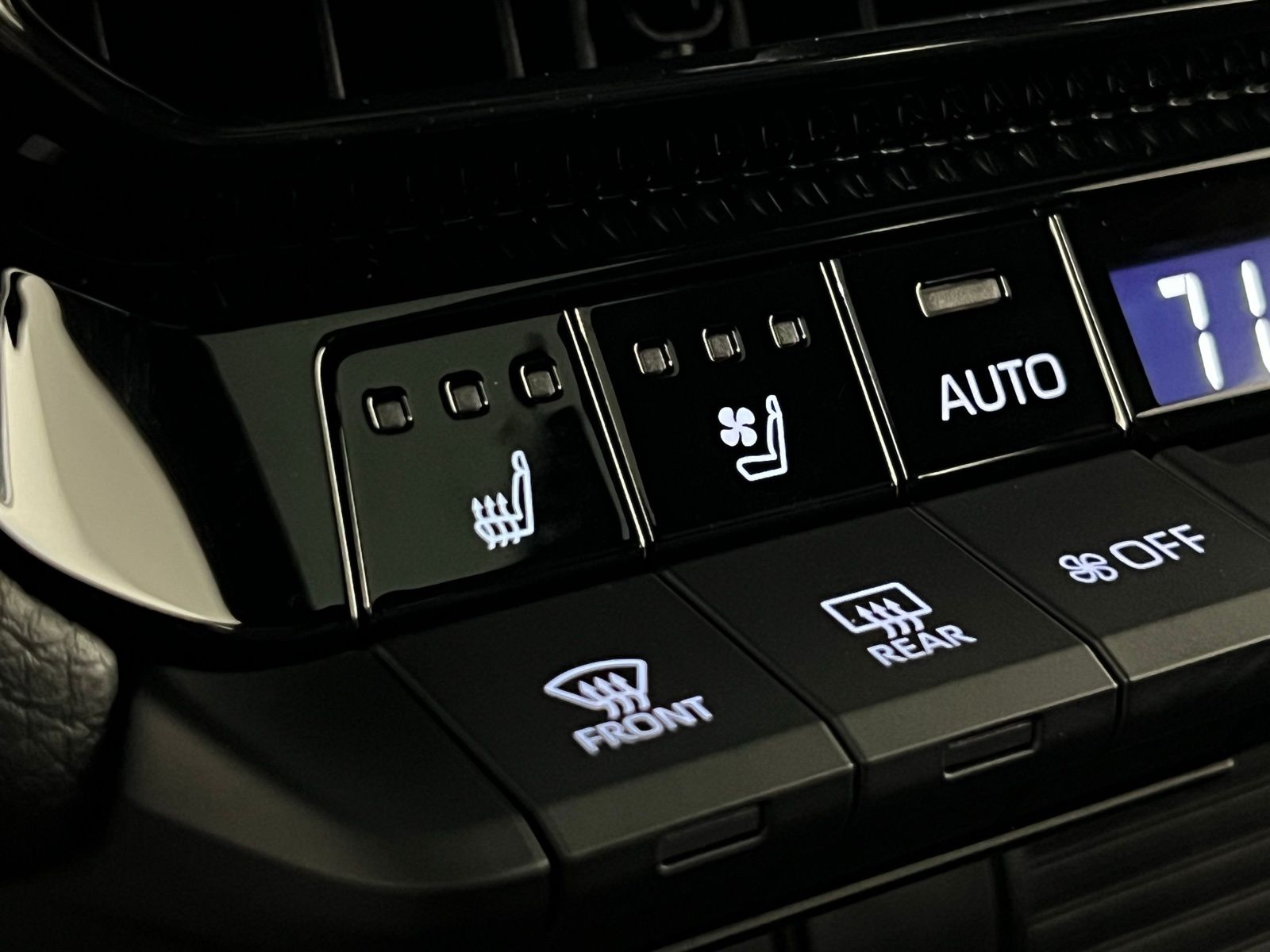 Thumbnail: 2026 Toyota Land Cruiser - 22