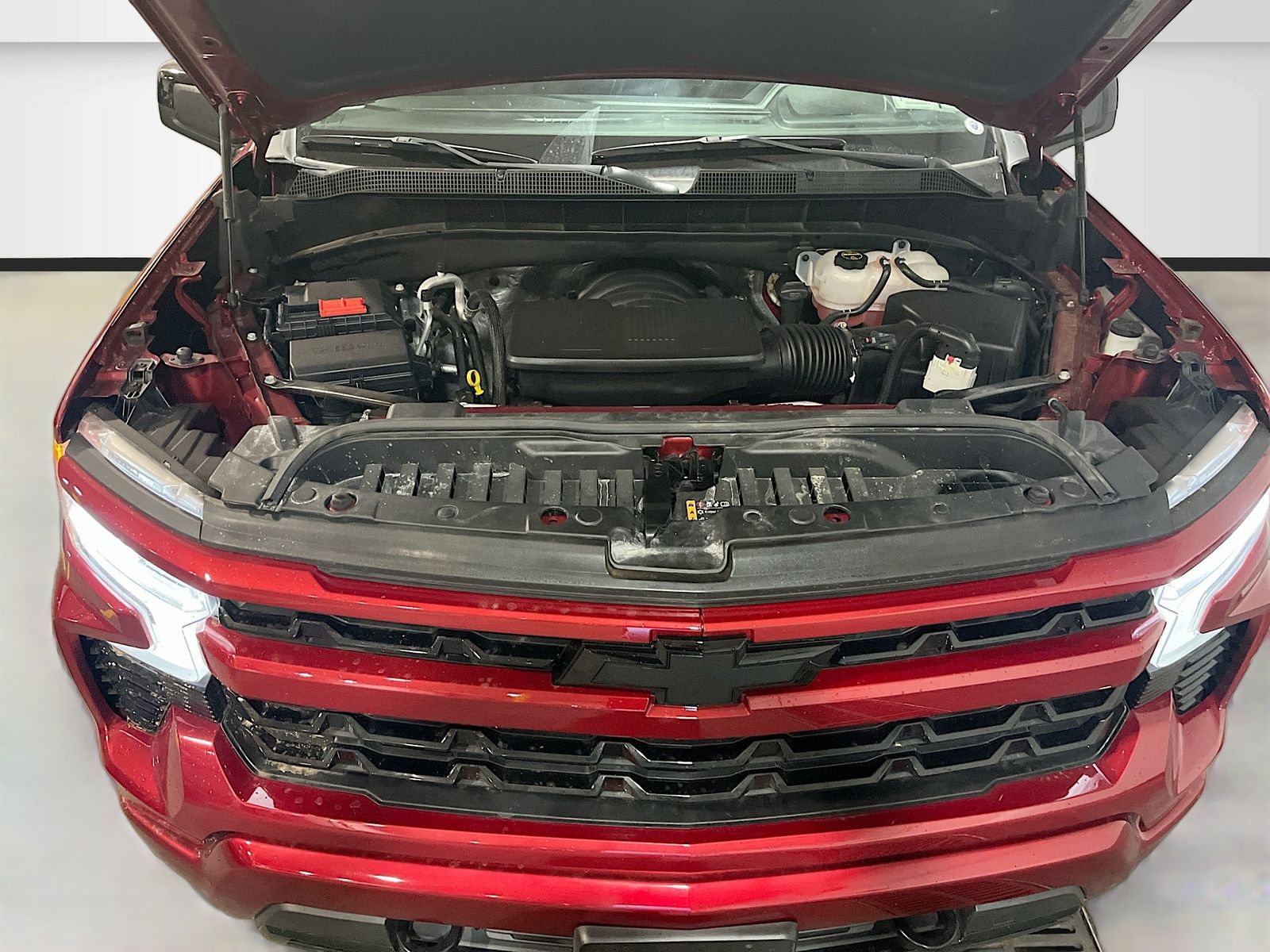 Used 2025 Red Chevrolet RST image 31