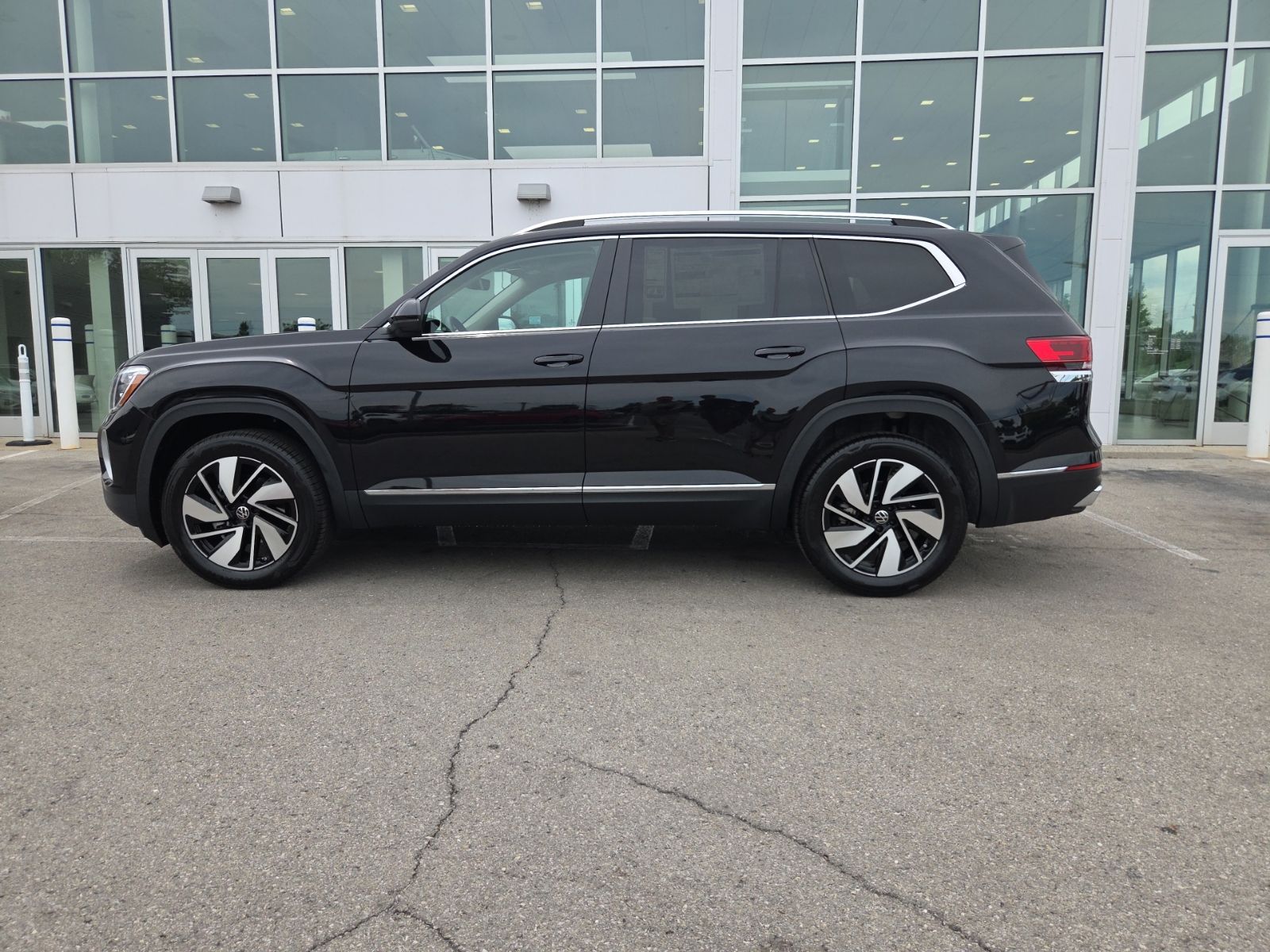 new 2026 Volkswagen Atlas car, priced at $48,793