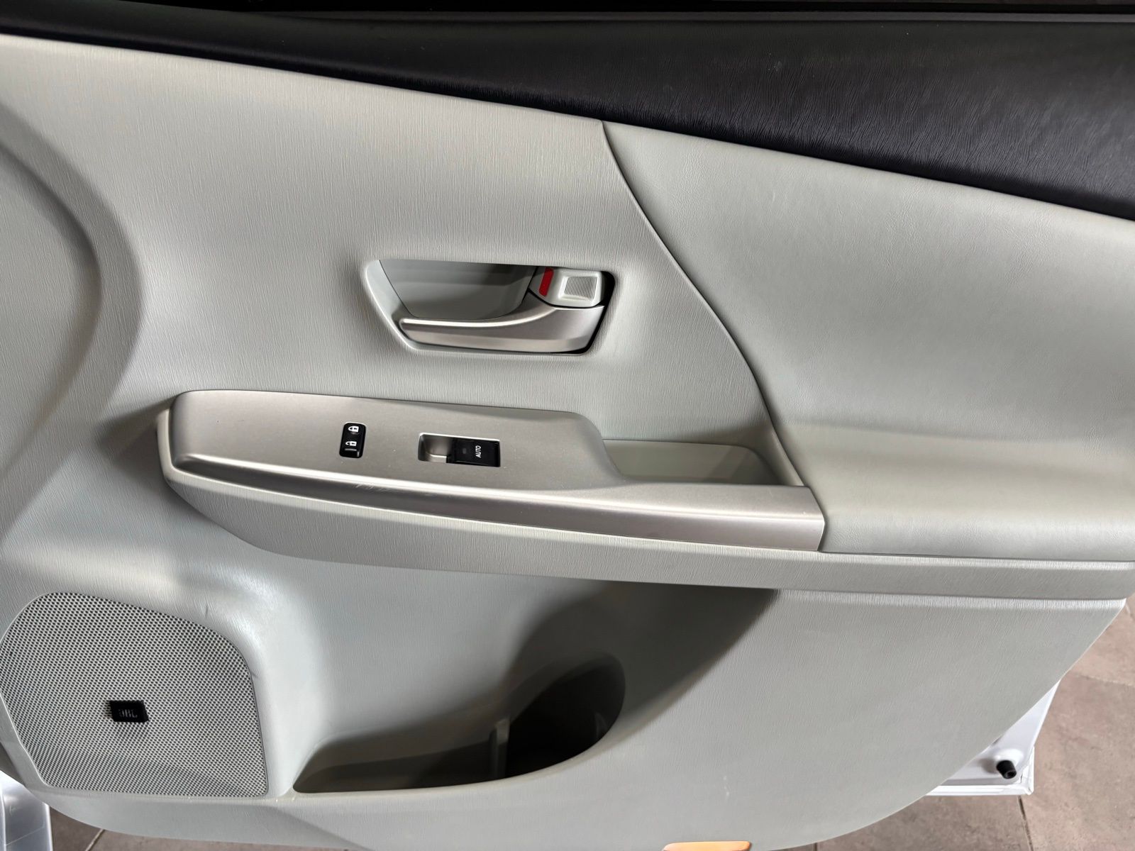 Used Car 2014 Toyota Prius V  For Sale Under $12,000 In Austin, Texas