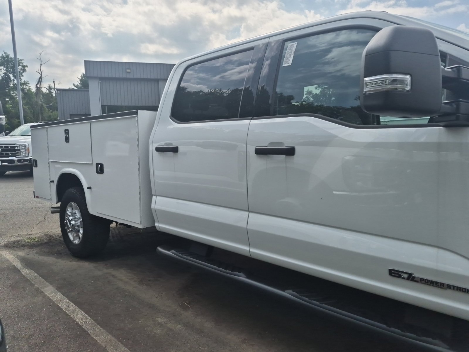New 2026 Oxford White Ford XLT SERVICE BODY image 3