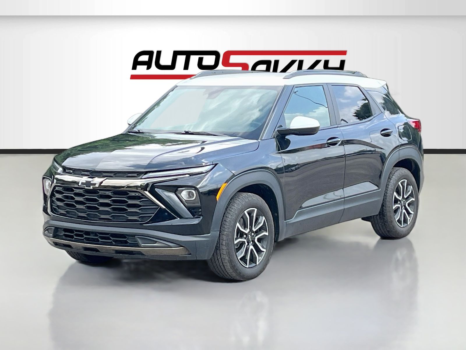 Used 2025 Black Chevrolet ACTIV image 3