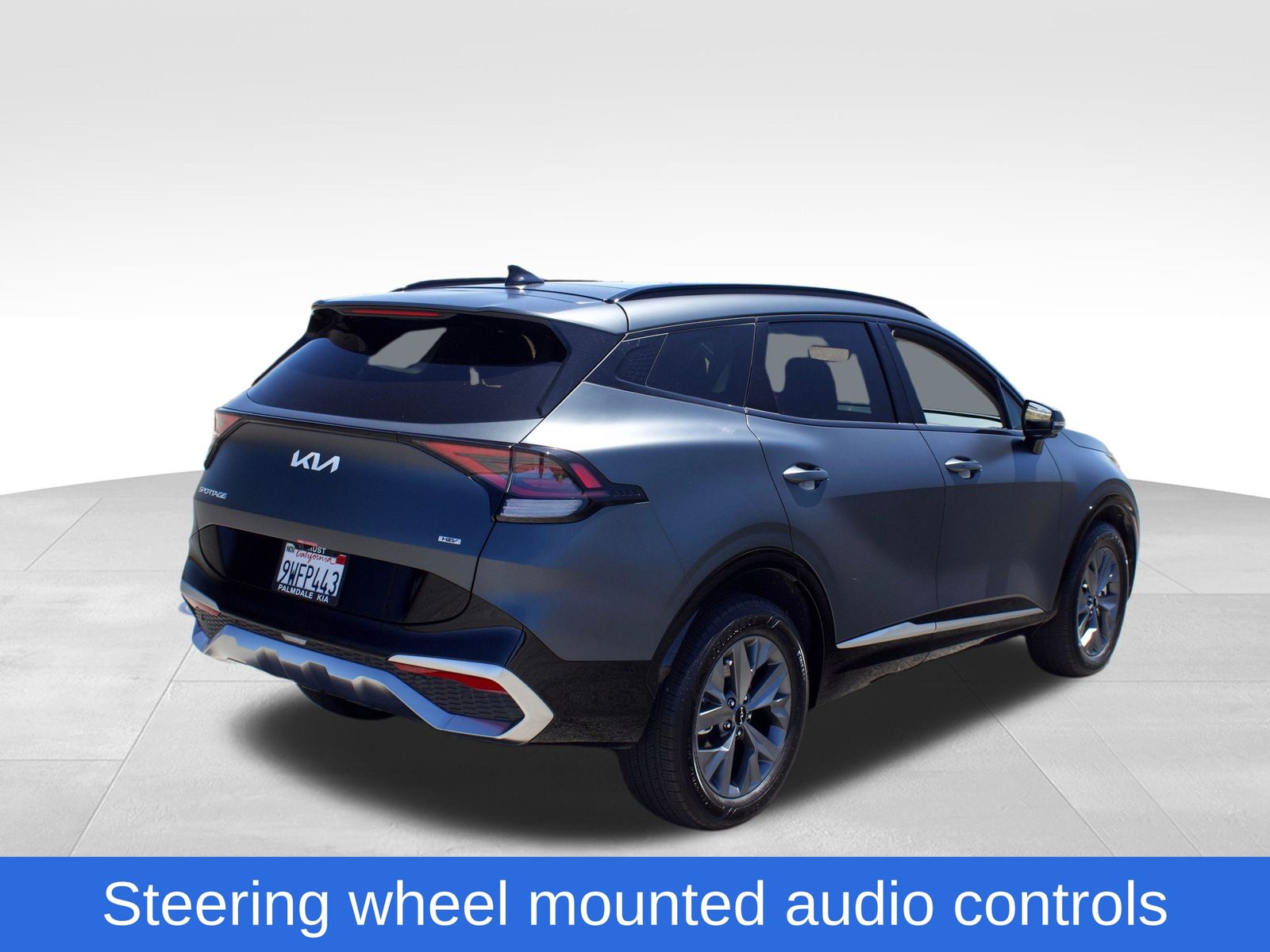 View vehicle photo 7