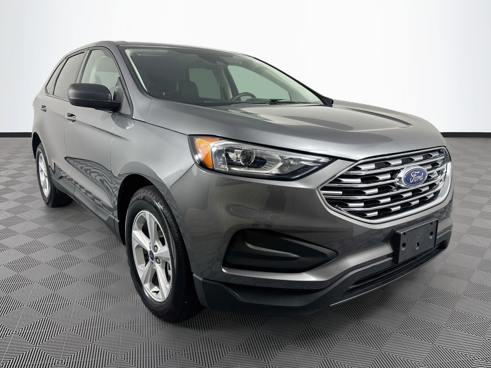 Gray Metallic 2021 Ford Edge SUV / Crossover Front-Wheel Drive 8-Speed Automatic