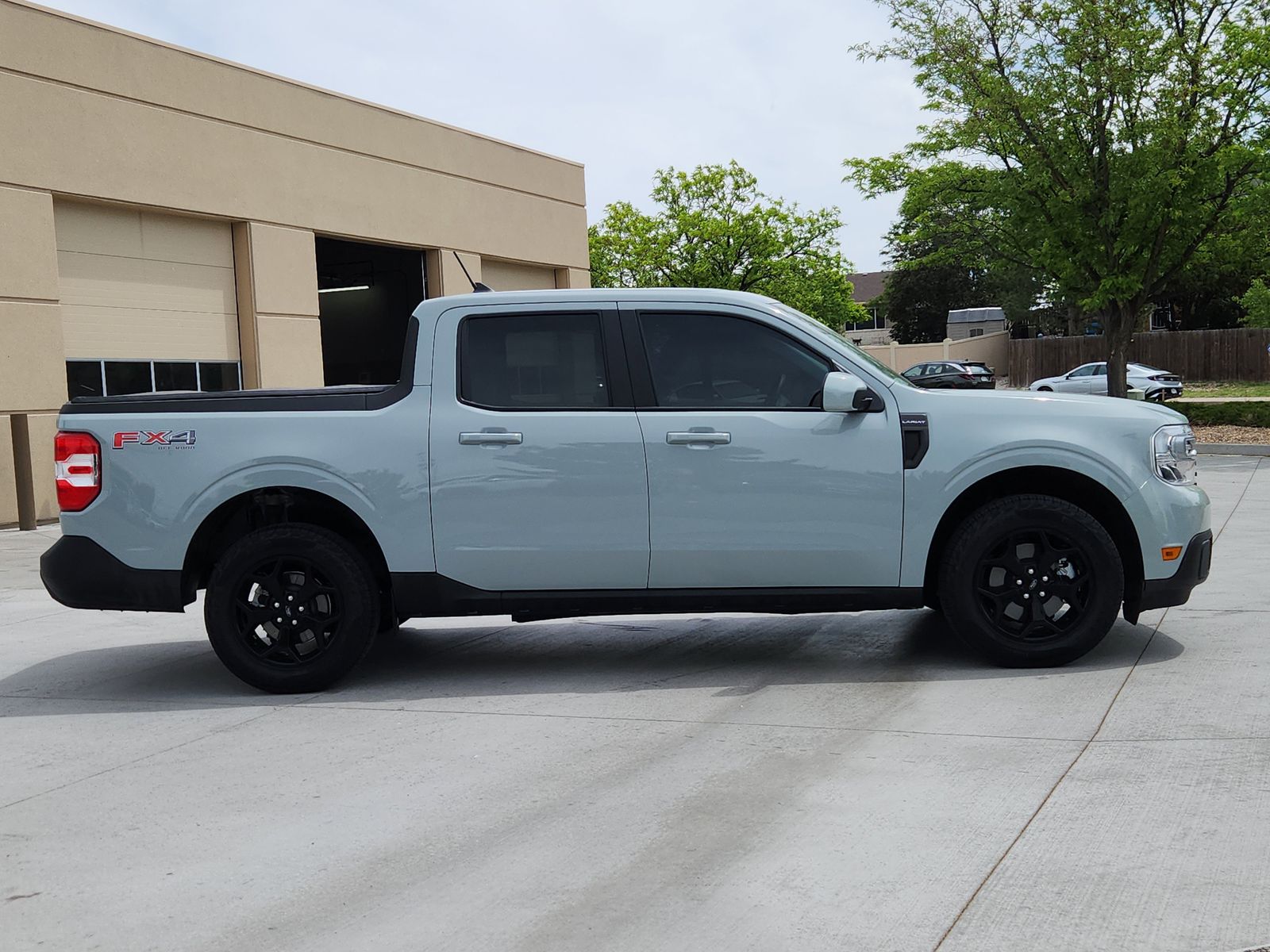 View vehicle photo 6