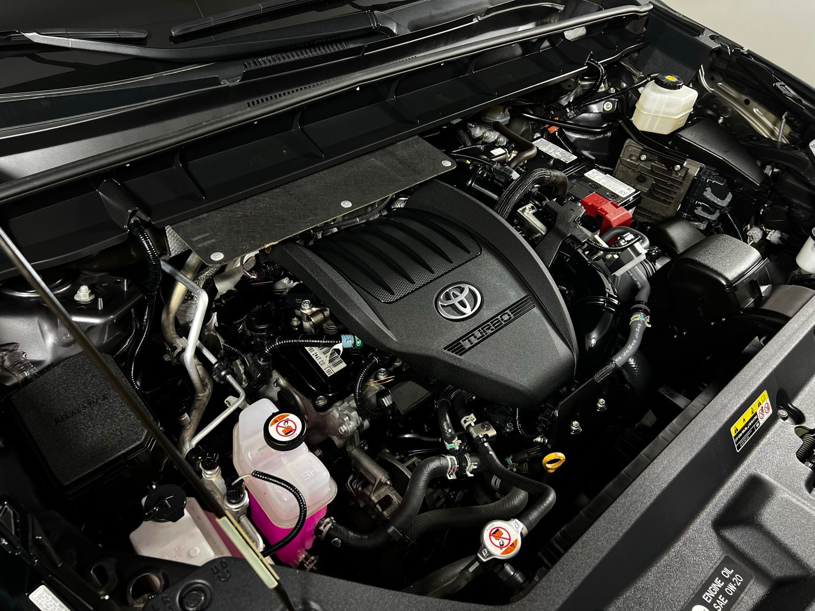 Thumbnail: 2023 Toyota Highlander - 10