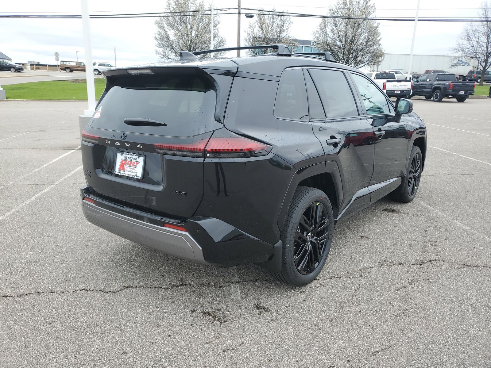 View vehicle photo 4