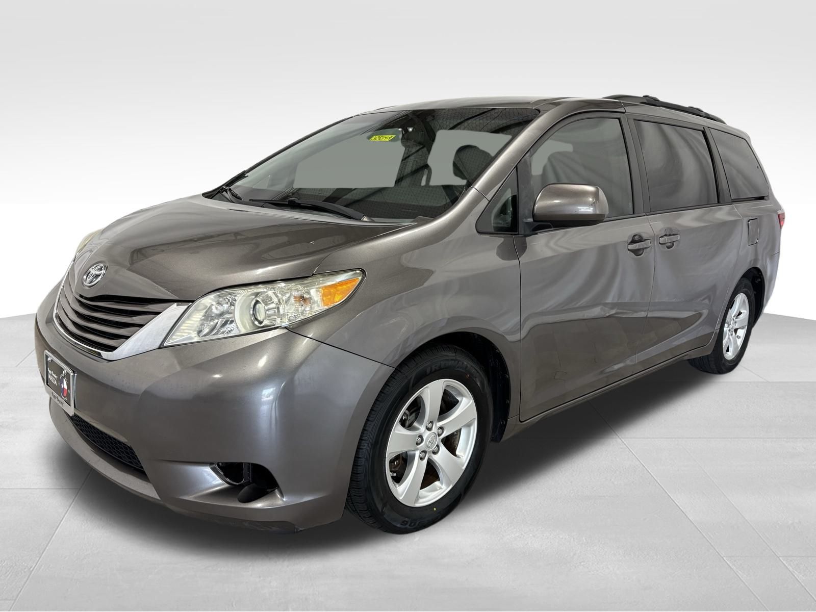 Used Car 2015 Toyota Sienna  Le For Sale Under $12,000 In Austin, Texas